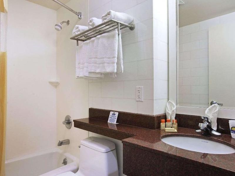 Days Inn by Wyndham Bronx Near Stadium