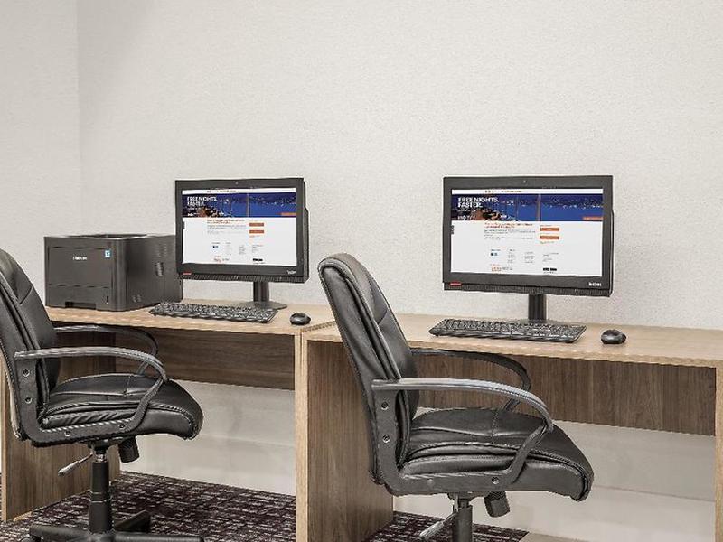 82E444E0FFF0E0D9B6D5D5CF8BEAB9FA