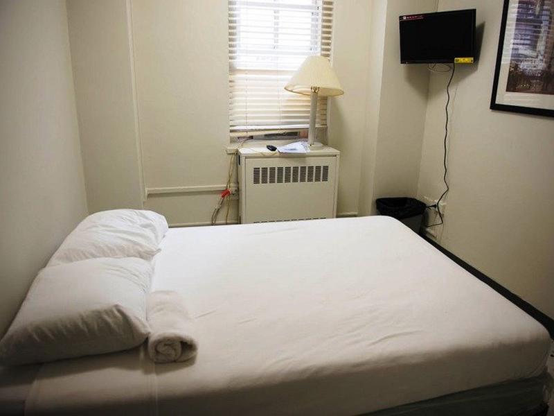 082FB9E1F05E60C235C75AF7EA28FAD3