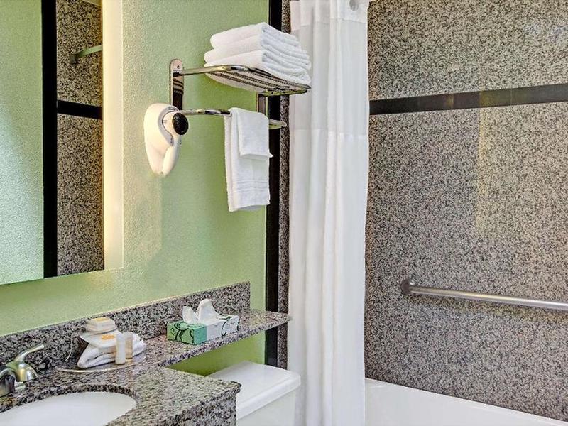 Days Inn by Wyndham San Francisco - Lombard