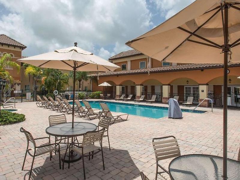 ADF7A2845B5AE25341E25D401694196D