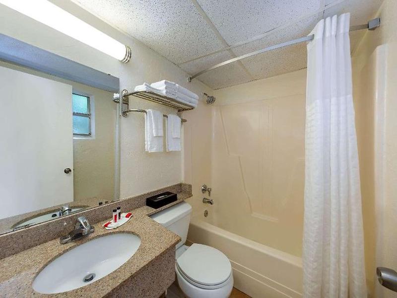 21F3C39D4DB9AF6DB0F7B84FB843537B