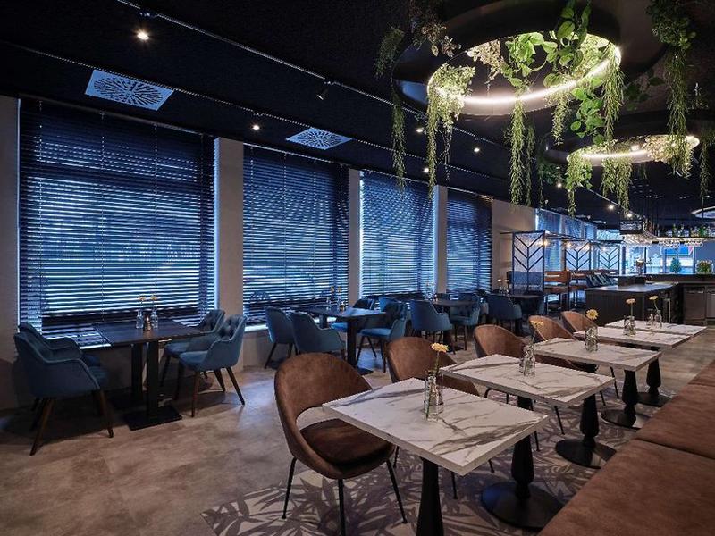 F566E3F8EB8E14C01A6DCE45BBF9360C