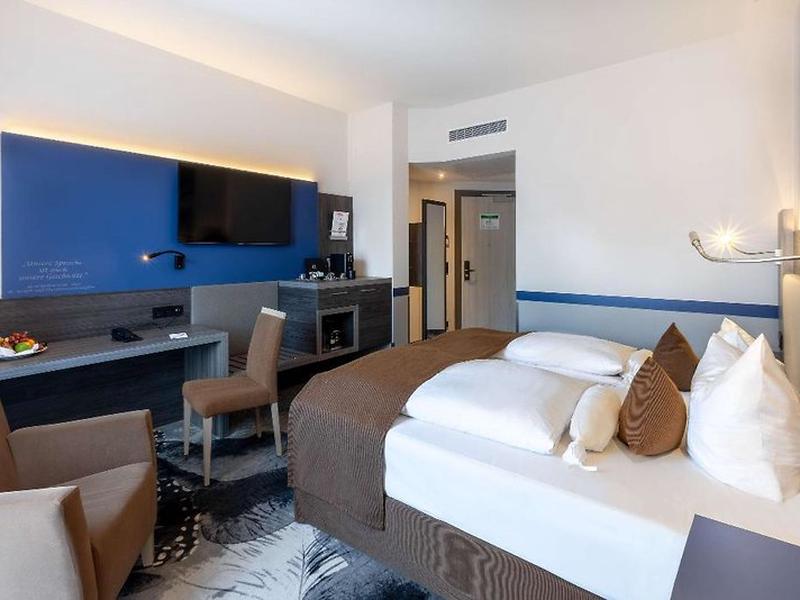 CE05351CBA14C44F328B24808F08D21A