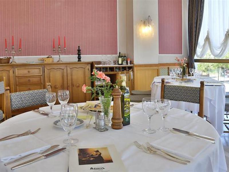 EF561260158AF6EED1252D7DC05DAB8A