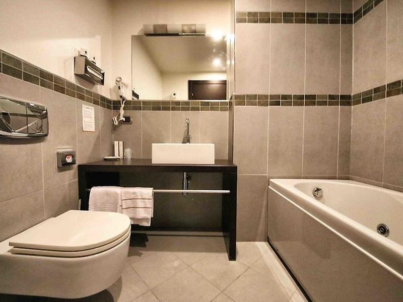 5EA3608957965E9F79EF7244600000FF