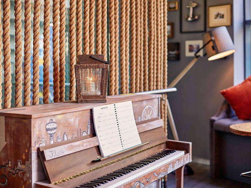 9CBF2661EF605323FAEF8E336F247938