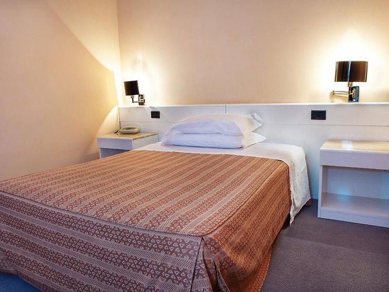 48B688A7B00F0F7209F86B4B49BC3DCE