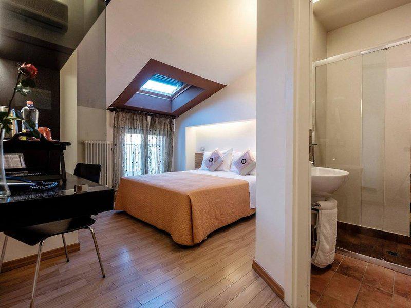 AEE16D49892E049E89D510F9BC96E8C4