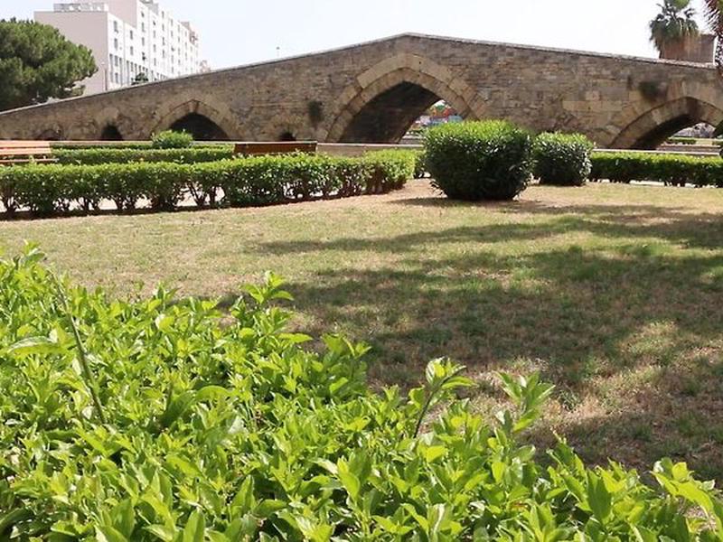 08BC214F3DEEA18B59DC3921F6F9AF67