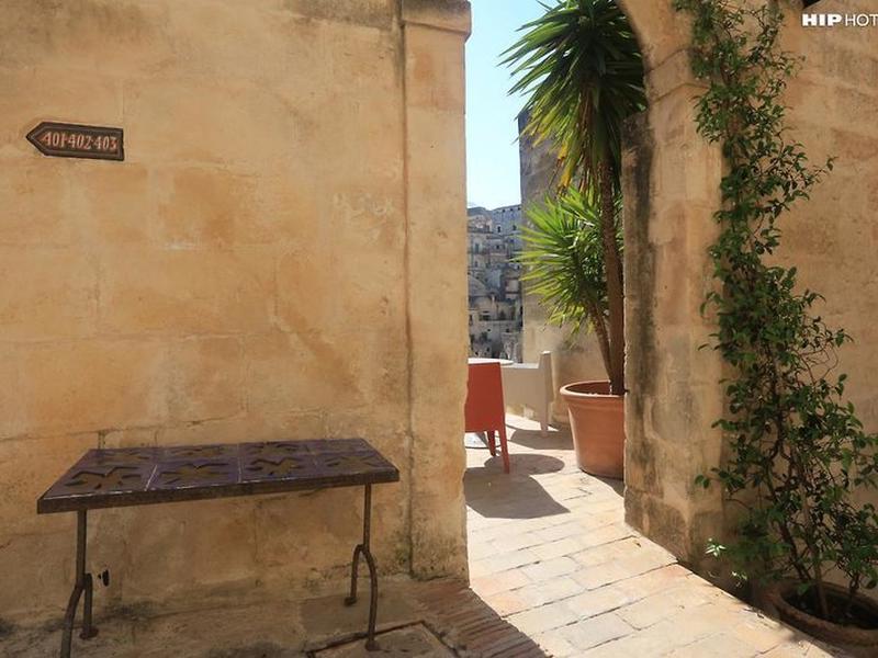 981C245C8EADBCF0BE205503F074B19C