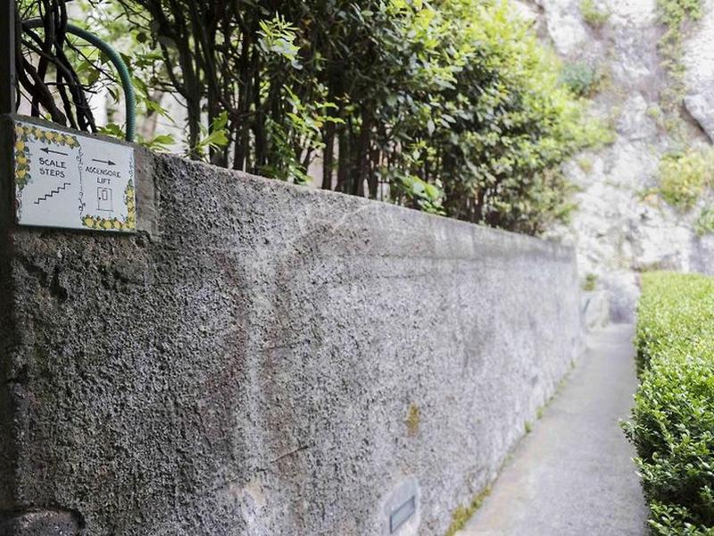 662763828B1B47C86C83887C4148772B