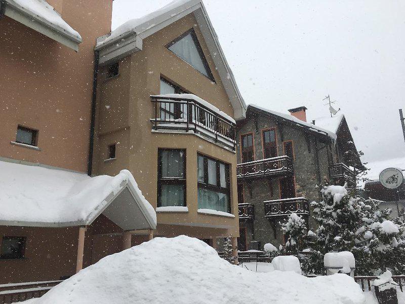 CACAA870CE88237A9723D8E1C37E5B3C