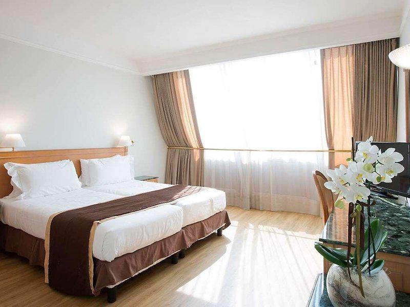 3925DA2AC0436C8683FE27BEB050AAB9