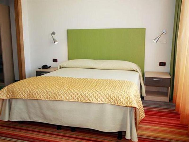 86D32F1E4184735AD8BF8F1E53791B27