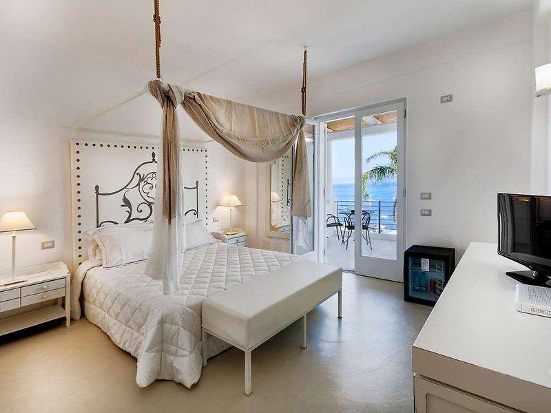 8D6ACE0AF854B44DBE01FE51C8DC3A3F