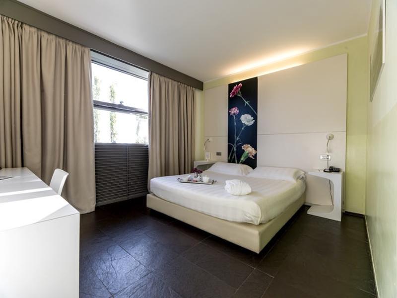 697AECD68799832D1B097BCEFF4F1559