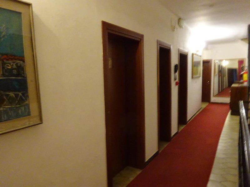 9CC0980B6B582C7327405952C09B00D9