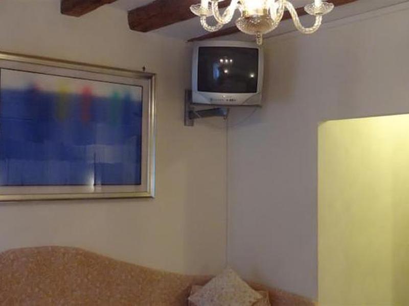 7BB8EE21778C315EACE1A3EFC2AAA126