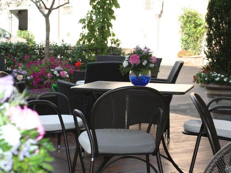 E04FF1DCBCAF5E4028B1A456C33ADCF9