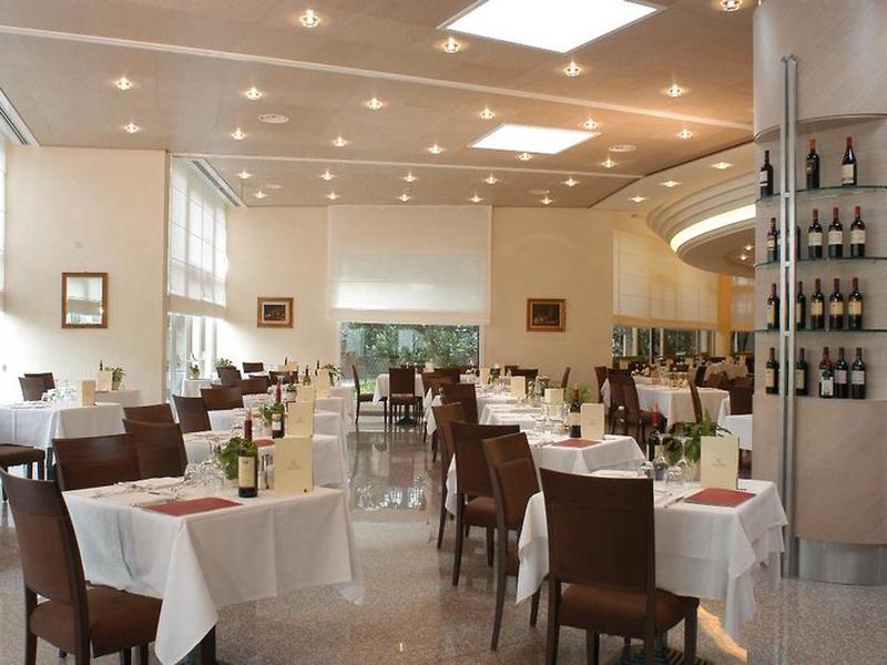 8B14DA8B95FF7FEAC30A7763EDC0C8CD