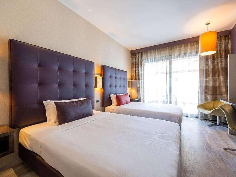 135BAAC4648D6D763EAF8B09EEE04D9B