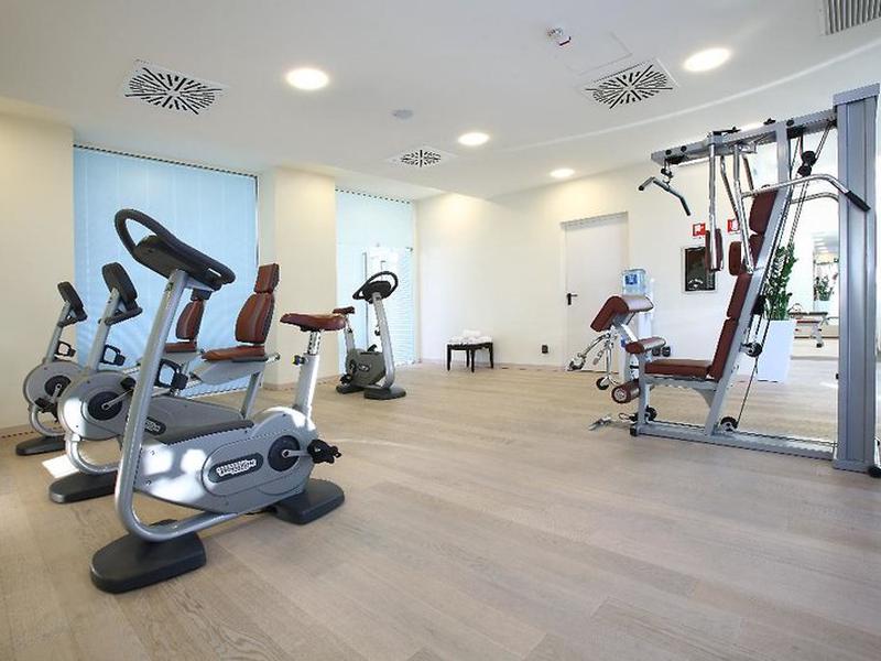 E38602B3E44717C3F7C24D2A98D008B0