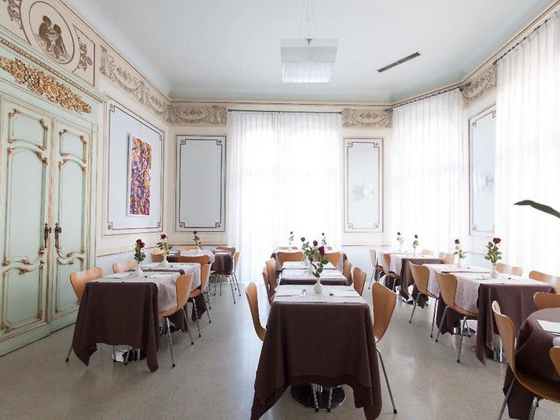 6AF9BE56123120D703A7E8433F4514B4