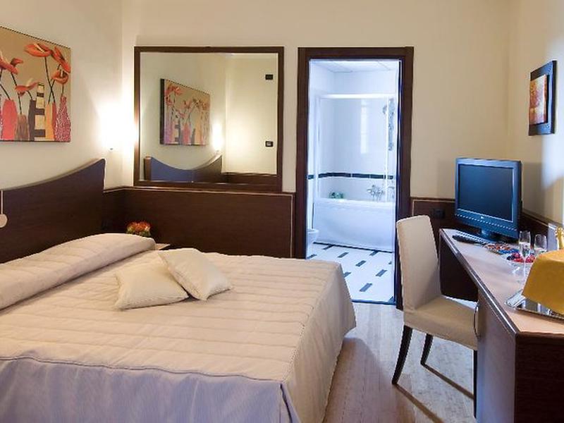 4EB5F0C21DD751C01D8B61F54D0BF86F