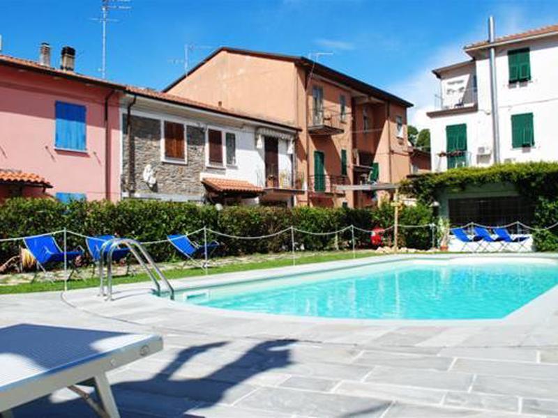 7DE09D7709A309FBA4625A525F42D7A7