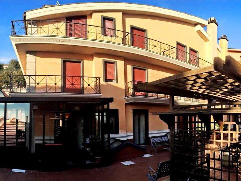 D42B141966D62E3663C0232AD302941B