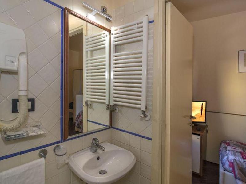 CA92FCEAB45E7E613DDCC1EDA23FEE39