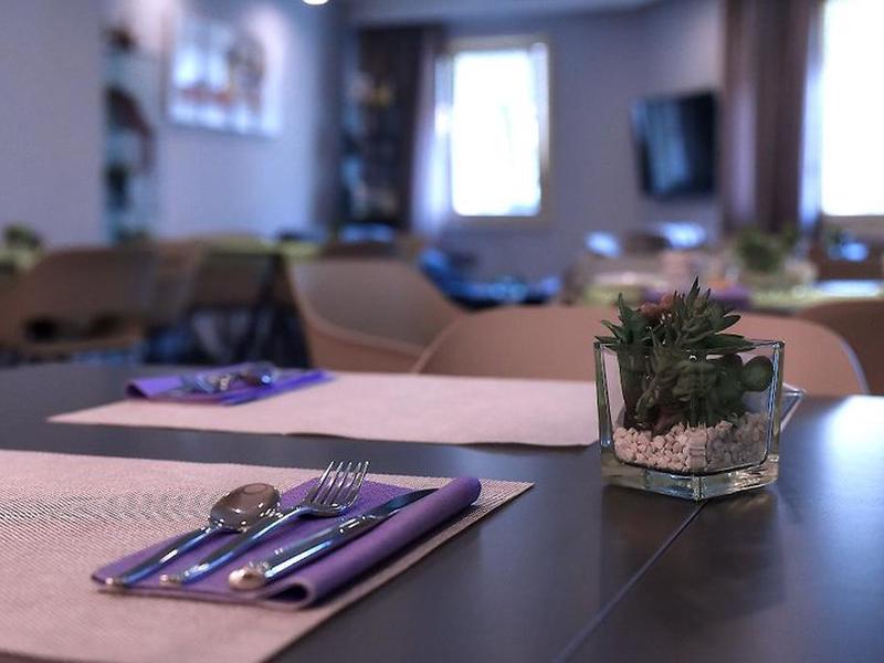 409F7F2506E3D5A5A99EF9BEF08E933E