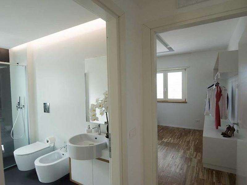 08FEC46467473E8AF0545A409C1249A3