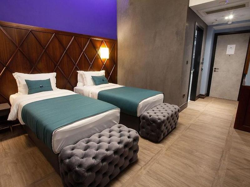 F6D9B57ED20A3FF0A65551330F040D92