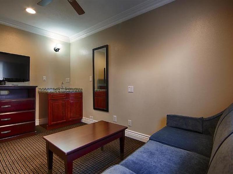 CFBD657B2E3E60860EA5FA3A500B2520