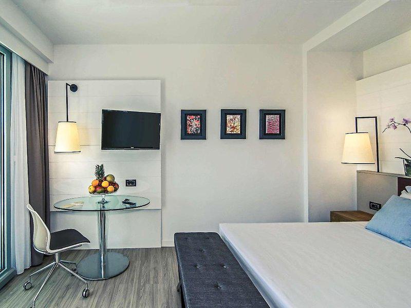 06E372CF7C9E03481C8001D370B81160