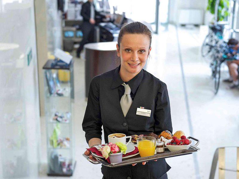 8AE0F4526859579F14FF71285BA543ED