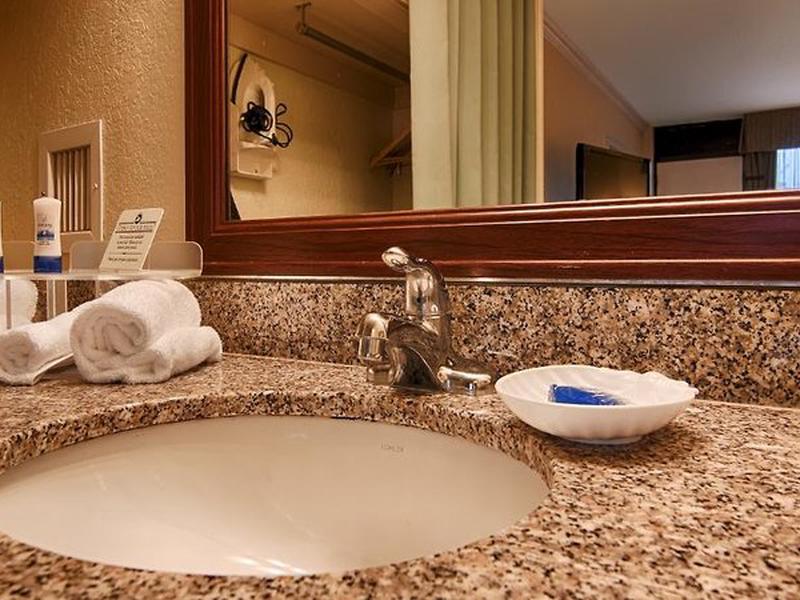 1BB16DE1B1B745CA0EC7A4B13B4582E8