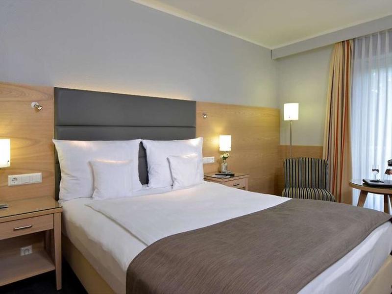 51ED8695CCC06F97DB29971659B0E003