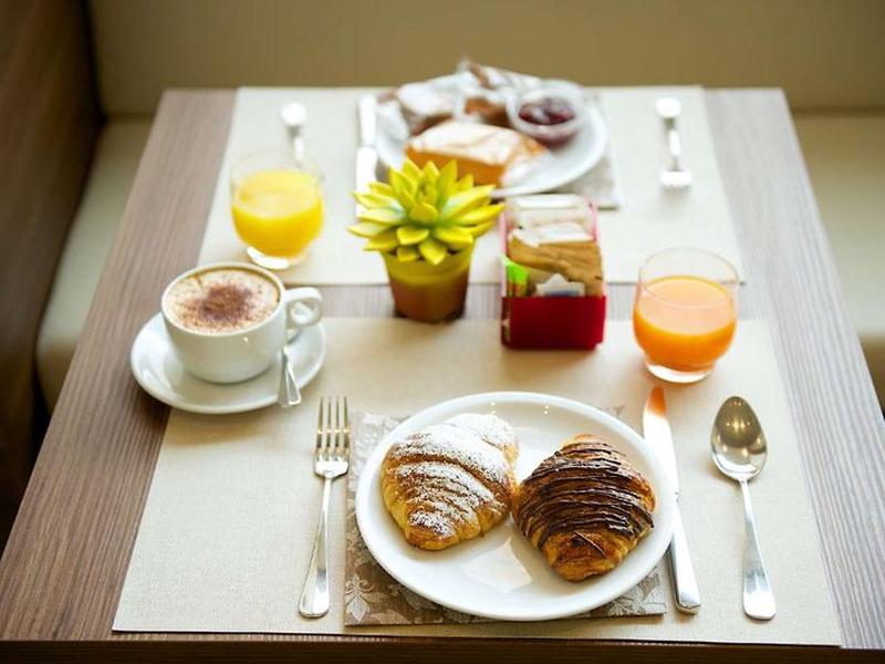 409BA081405CE15CCE50C651E16FF677