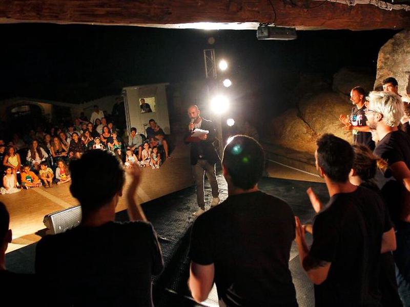 71259905BCB810640C883F4BBB904676