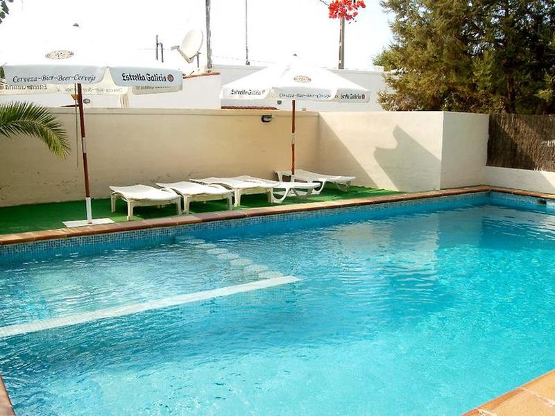 FEFA5D5D8C031F9A995F8EE9D43F7A3D