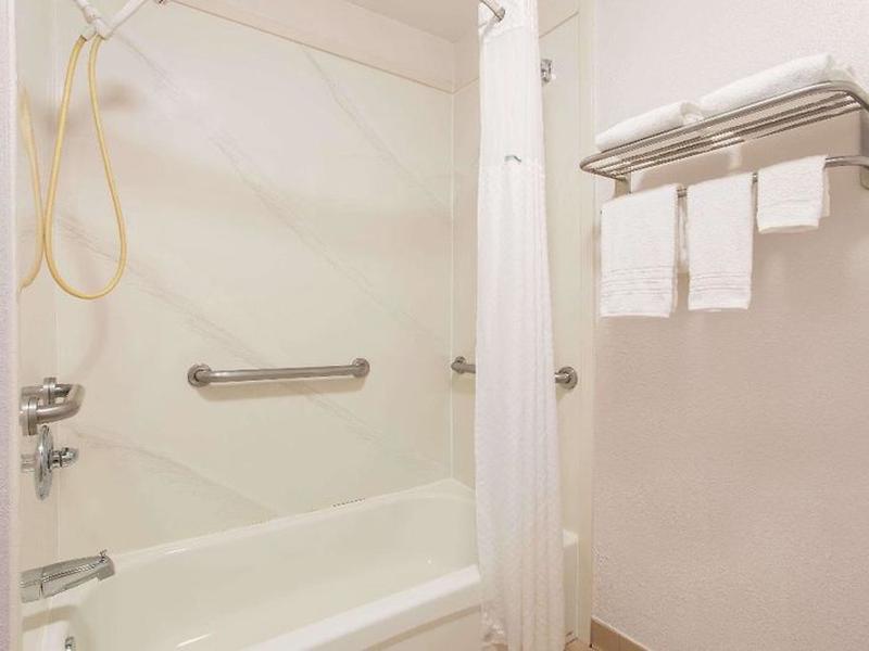 DECDF357A9968353452E1AA82A47E205