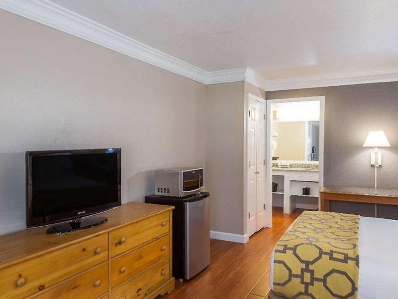 5E0FAF00DAF5987FEA58B5388ACC7EA3