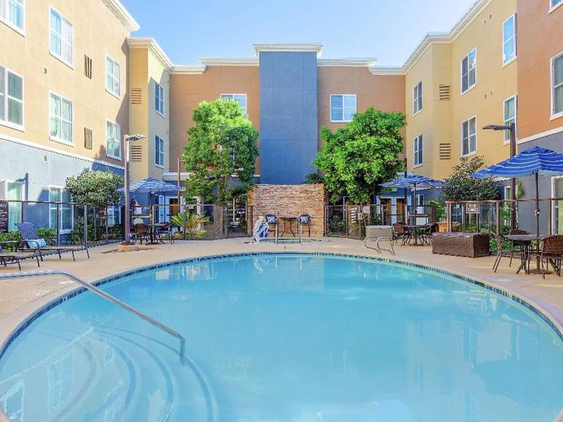 57079E700A33F86EFF9A511734DEAB27