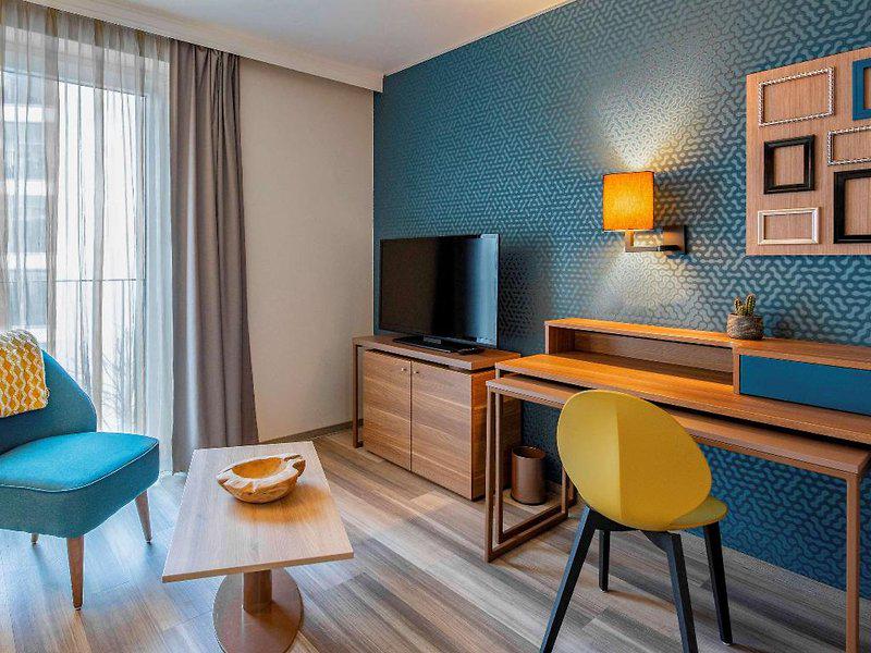 CCB347B4FB91AC2F6F104BAA1358FA6C