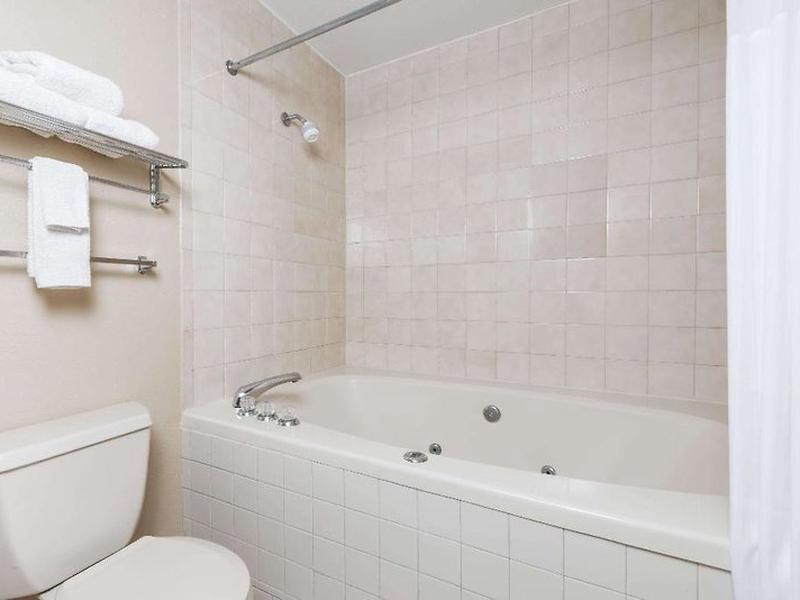 8C0005DEE0A545119C81C8B721D4862B