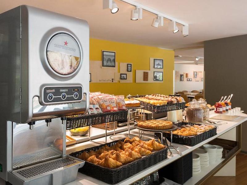 1704902471695791EDFE18AAD503ABE2