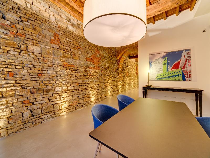 80987DD587AAC2806789816858BA5F1E